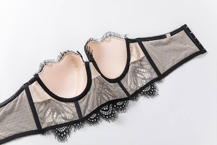 Women's Strapless Push-Up Bra