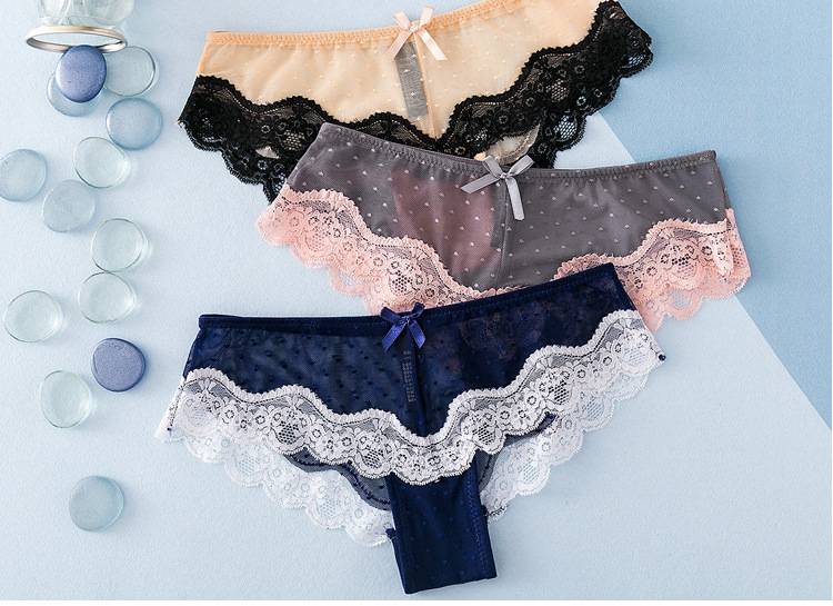 Women's Plus Size Laced Panties